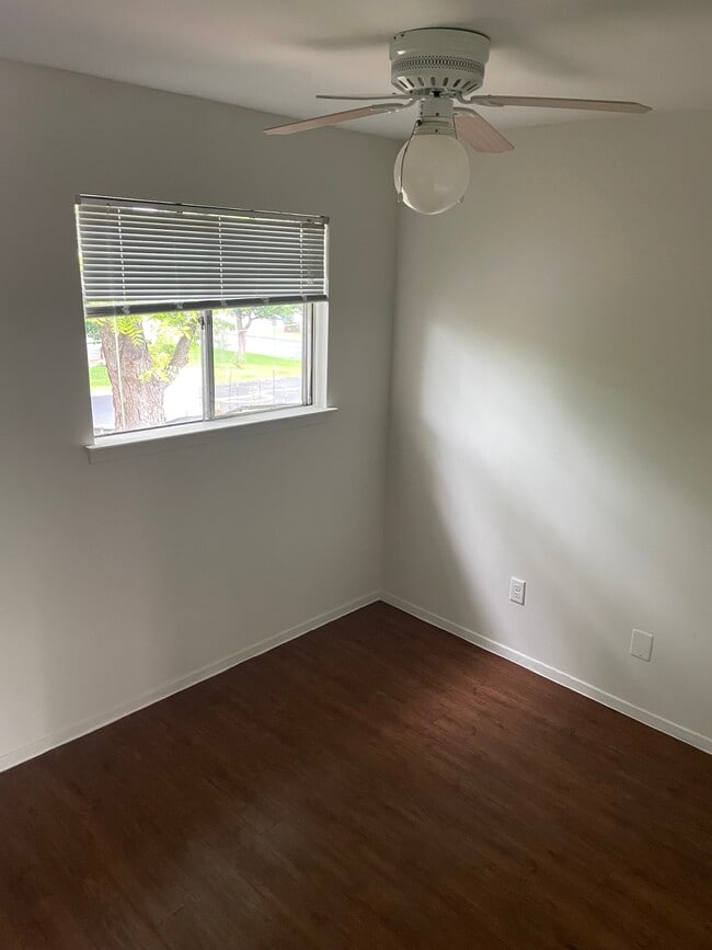 Photo - 704 Denson Dr