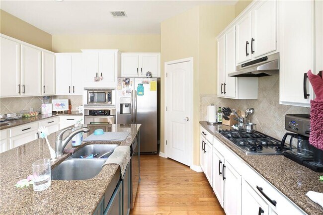 Photo - 1601 Greenside Dr