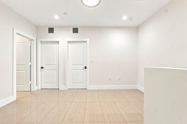 Photo - 432 NE 16th St