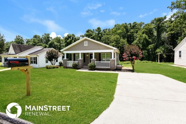 Photo - 2834 Edwards St