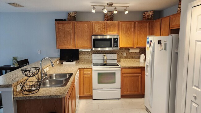 Photo - 562 SE Majestic Terrace