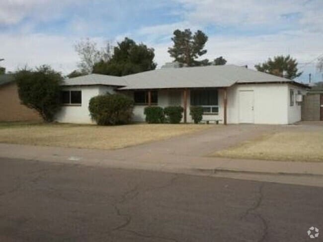 Building Photo - COMING SOON....NICE 4 BED 2 BATH CORNER LO... Rental