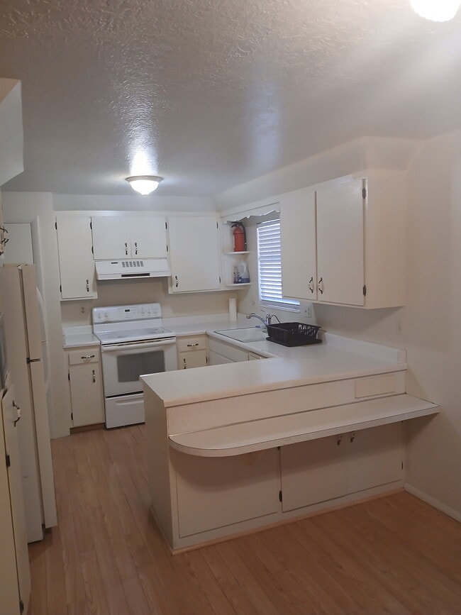 Photo - 163 S 1920 W