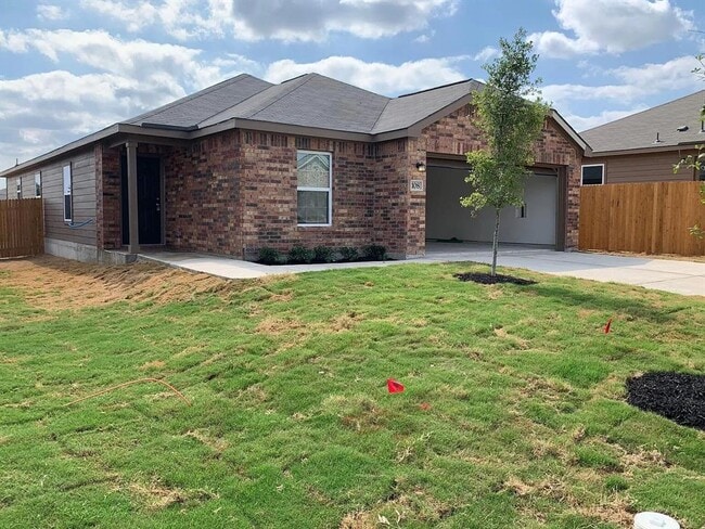 Photo - 108 Allington Cir