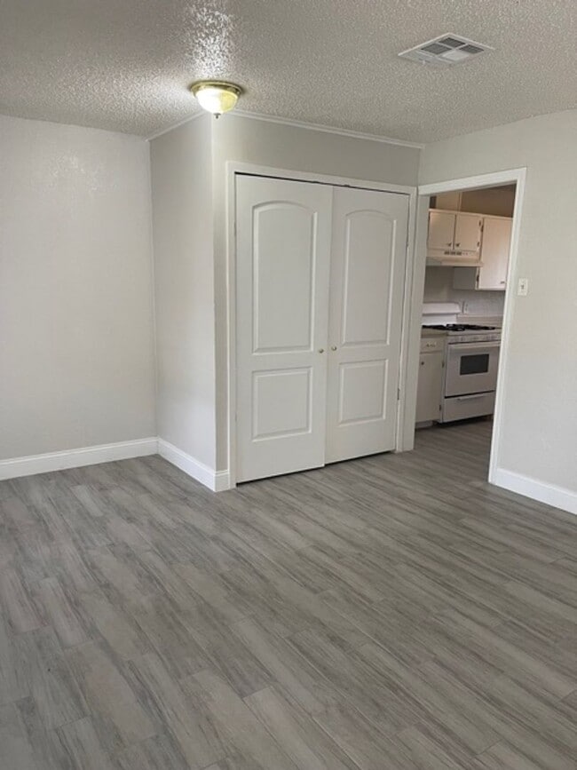 Photo - 120 N 26th St Unidad B