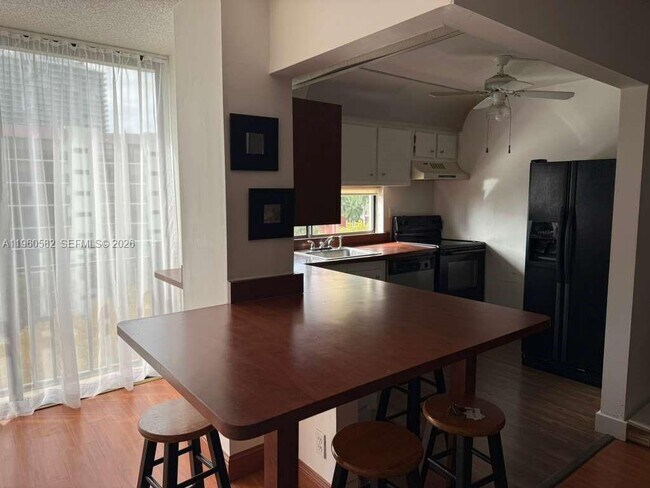 Photo - 17011 N Bay Rd Unit 709