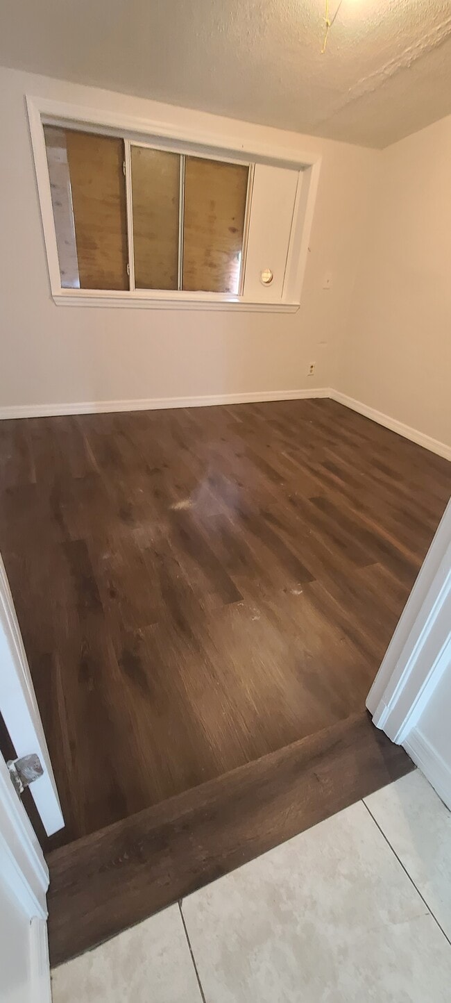 Extra room for office storage mam cave - 26390 Cape Verde Ln