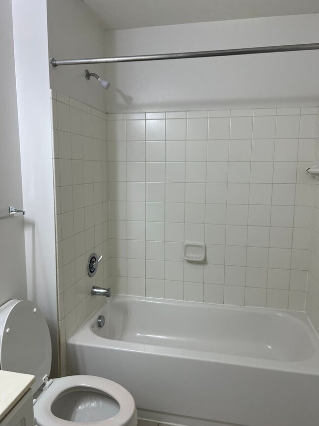 Photo - 16-1611 Summers Unidad 16-1611 - B