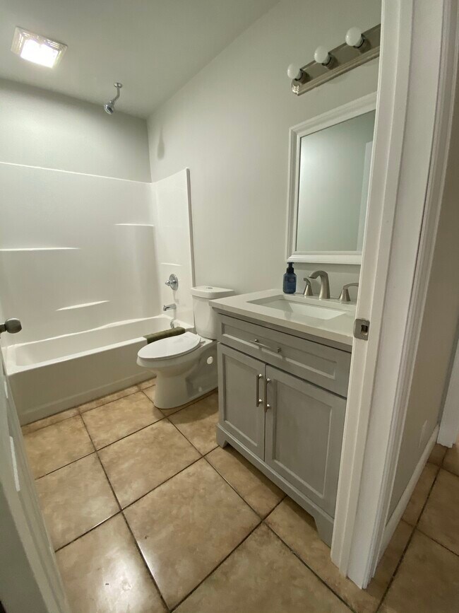 bathroom 1st floor - 158 Koloiki Ln Unit B