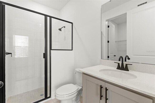 Photo - 15363 Hamlin Pk Dr