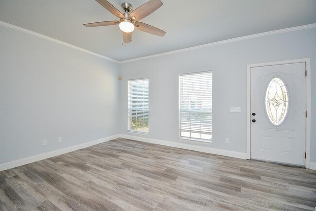 Building Photo - 2930 Grants Lake Blvd Unit 2706 Rental