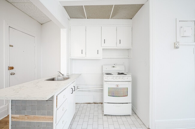 Photo - 3419 Av. Prud'homme Unit 7