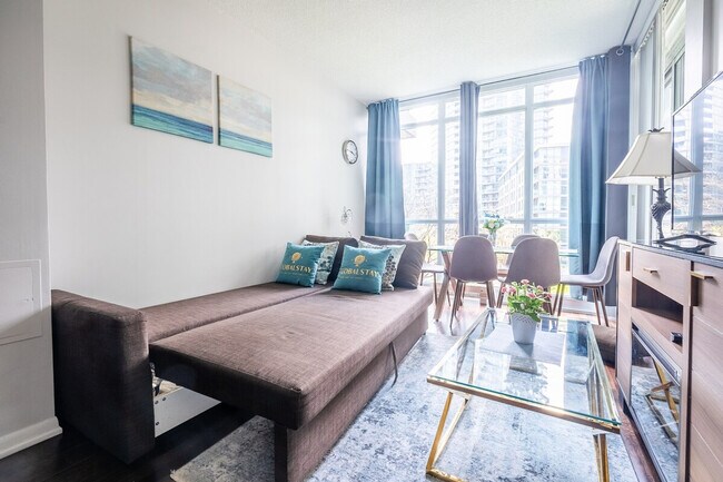 Building Photo - 628 Fleet St Unit ID1345831P