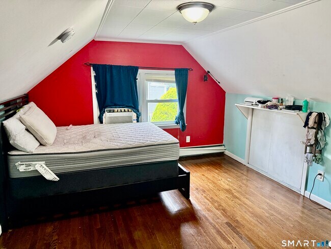 Photo - 15 Edwards St