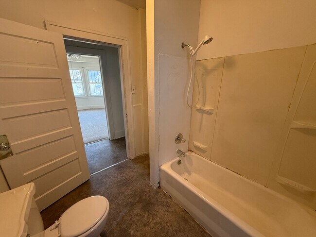 Photo - $900 - 2 Bed 1 Bath House