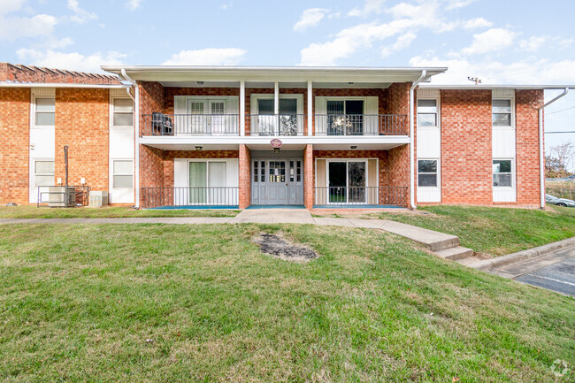 Building Photo - 2811 North O.Henry Boulevard Rental