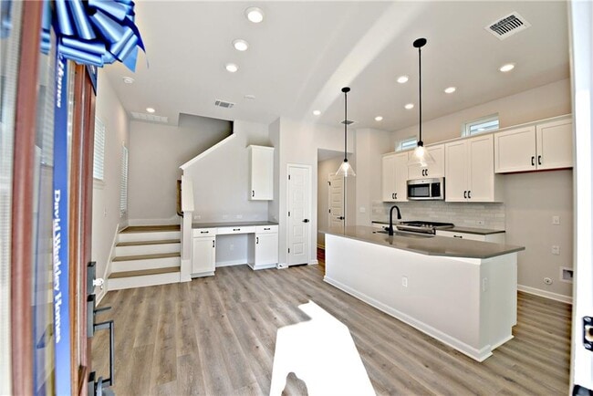 Building Photo - 13602 Defiance Pass