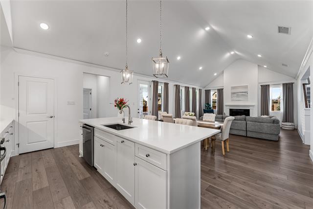 Photo - 1045 Bleriot Dr