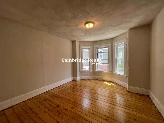 Photo - 17 Hudson St Apartments Unit 1