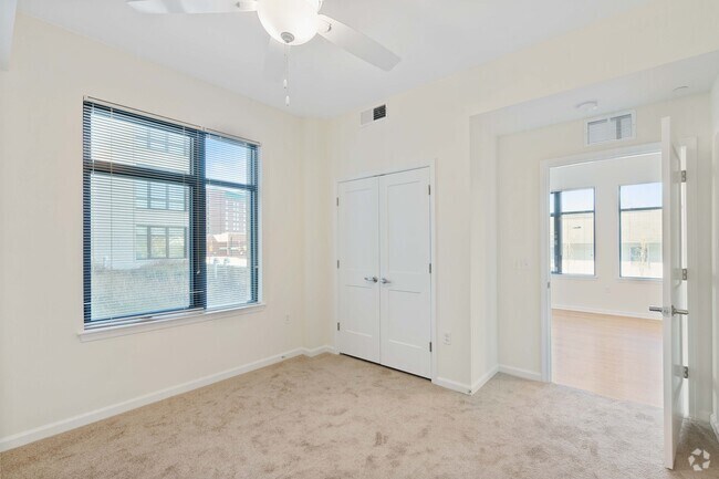 2 habitaciones, 1,5 baños - 886 pies cuadrados - Dormitorio 1