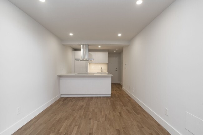 Photo - 230 Oak St Unit 2211