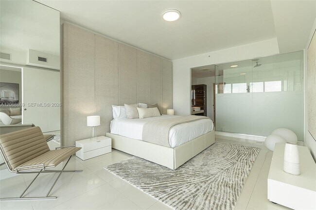 Photo - 2020 N Bayshore Dr Unit 2105