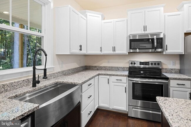 Photo - Adorable, Newer Home