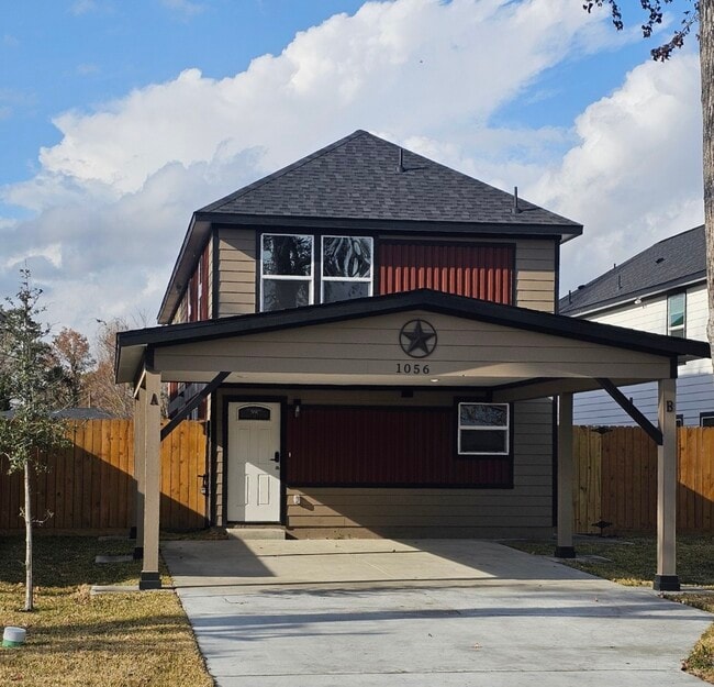 Photo - 1056 North Ln