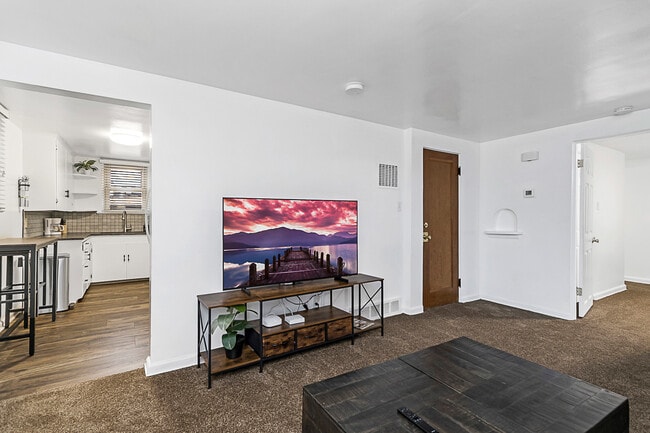 Photo - 710 1st St Unit 1