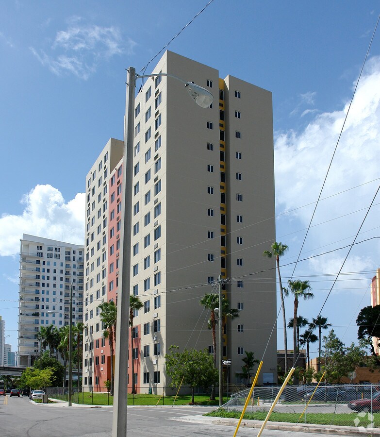 Hunter Riverwalk Apartments - Hunter Riverwalk Apartments