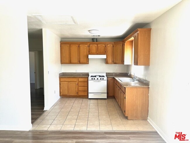 Photo - 1256 W 25th St Condo Unit B-B