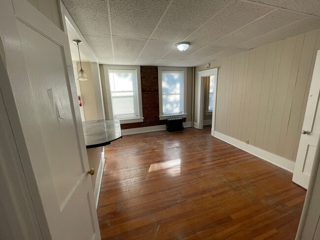 Photo - Karlton Apartments