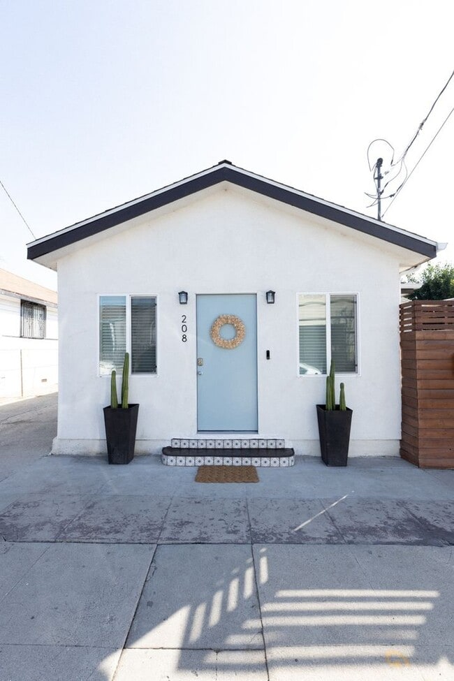 Charming 2BR House in Los Angeles - Charming 2BR House in Los Angeles