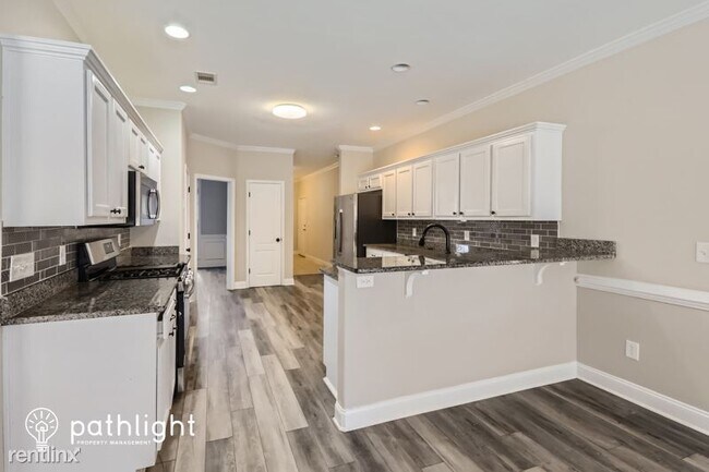 Photo - 4 br, 3.5 bath House - 325 Harvest Run UNIT