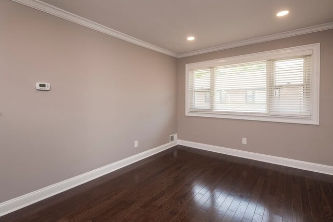 Photo - Cambridge Manor