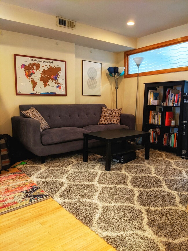 Sala de estar - 109 S 22nd St