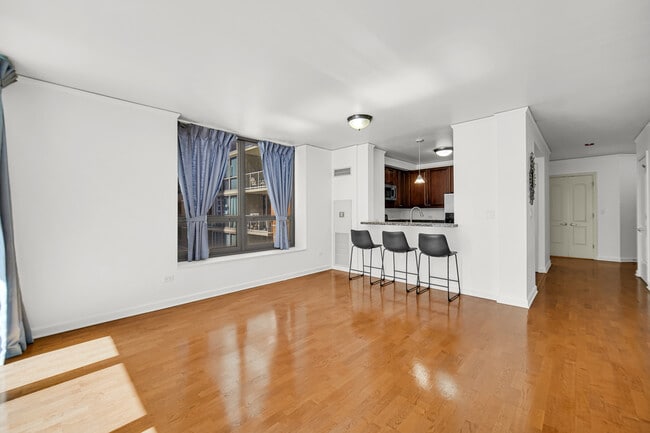 Photo - 420 E Waterside Dr Unit 503