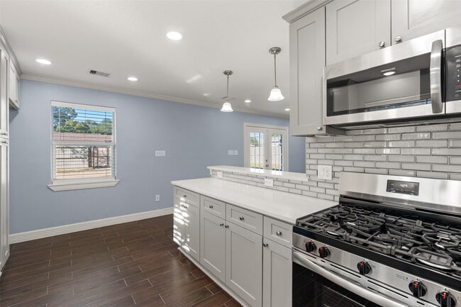 Photo - 2106 22nd Ave N