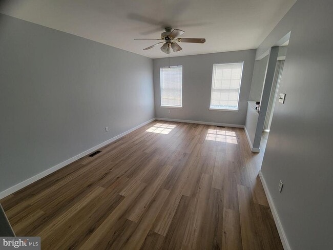 Photo - 43 Hetton Ct