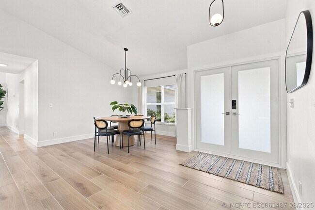 Photo - 1259 Barnstaple Cir