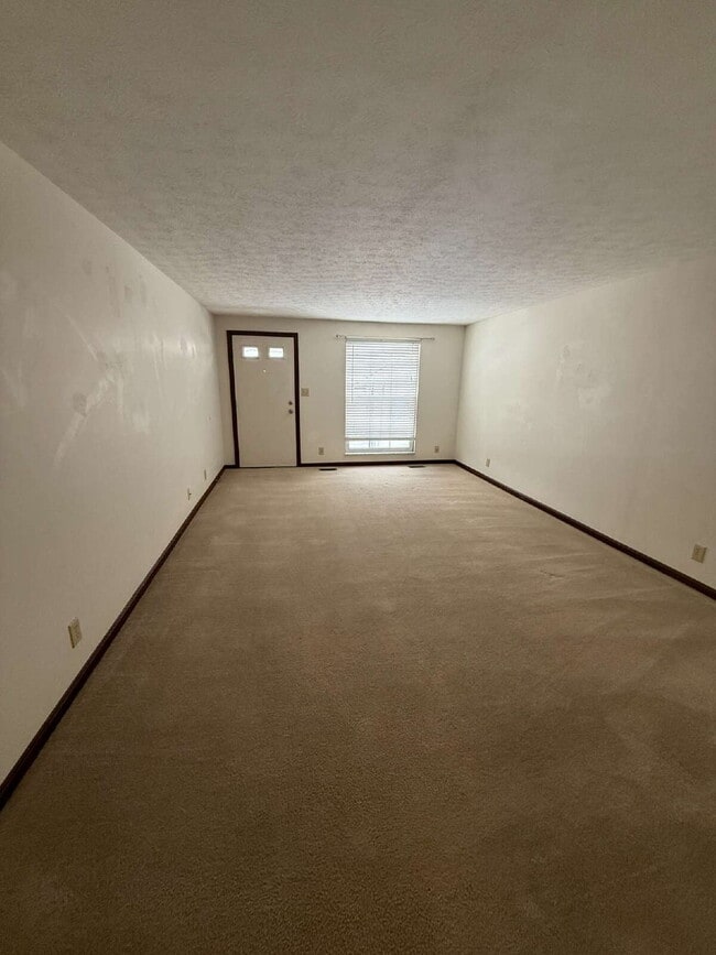 Photo - "Charming 2-Bed, 2-Bath Condo Retreat in Sidney's Viking Court!"