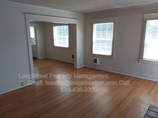 Photo - 205 NW Kings Blvd Unidad 4
