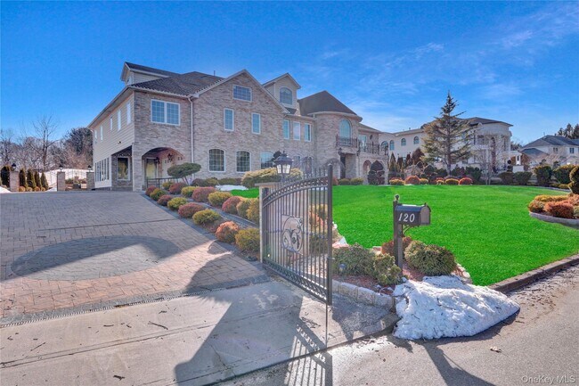 120 Majestic Dr