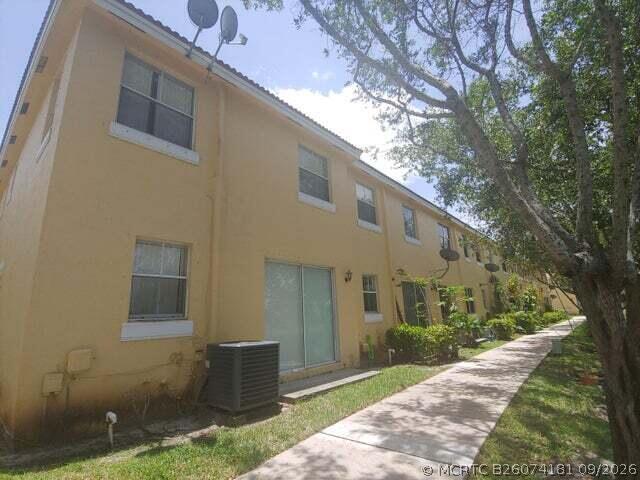 Photo - 2214 Shoma Dr