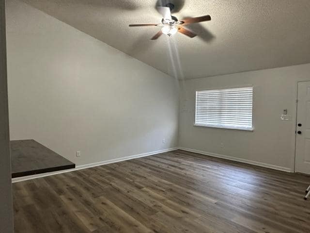 Photo - 402 Tallulah Trail