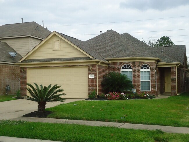 Building Photo - 2810 Youpon Lake Ct