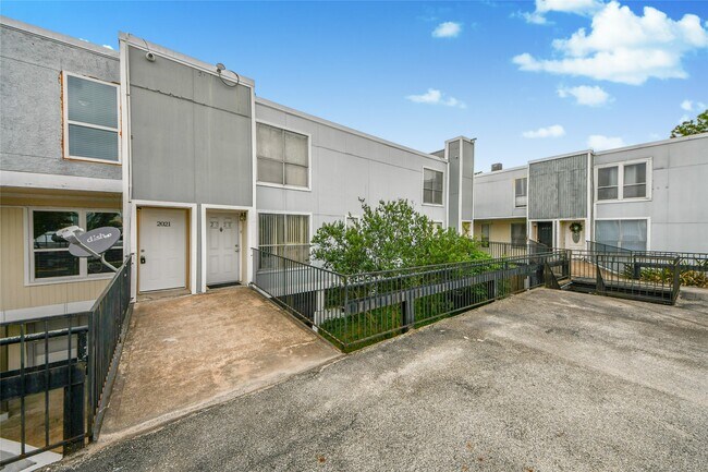 Photo - 781 Country Pl Dr Unit 2021