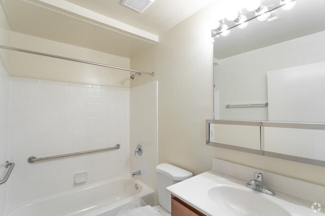 Mansfield Woods Apartments