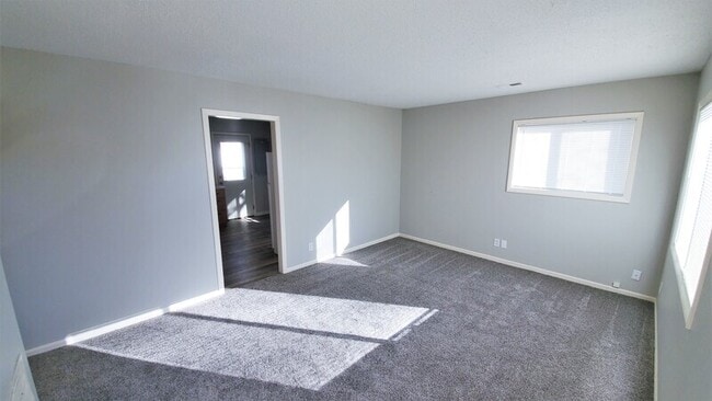 Photo - 372 26th Ave SW