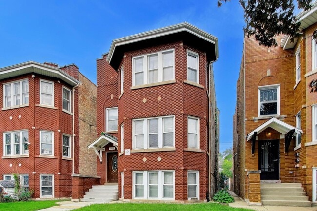 Photo - 1822 Gunderson Ave